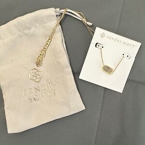 Kendra Scott Gold and White Necklace